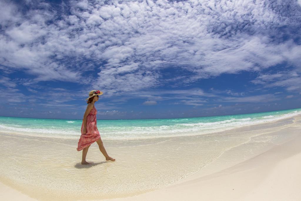 Pallazo Laamu Gan  Buitenkant foto