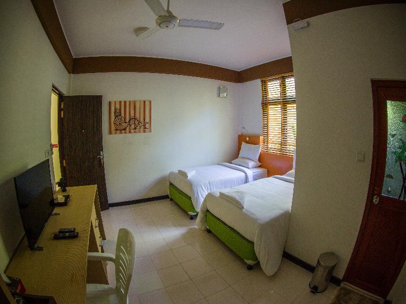 Pallazo Laamu Gan  Buitenkant foto