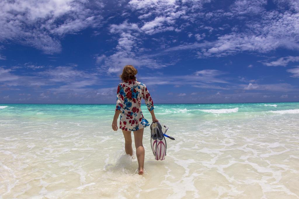 Pallazo Laamu Gan  Buitenkant foto