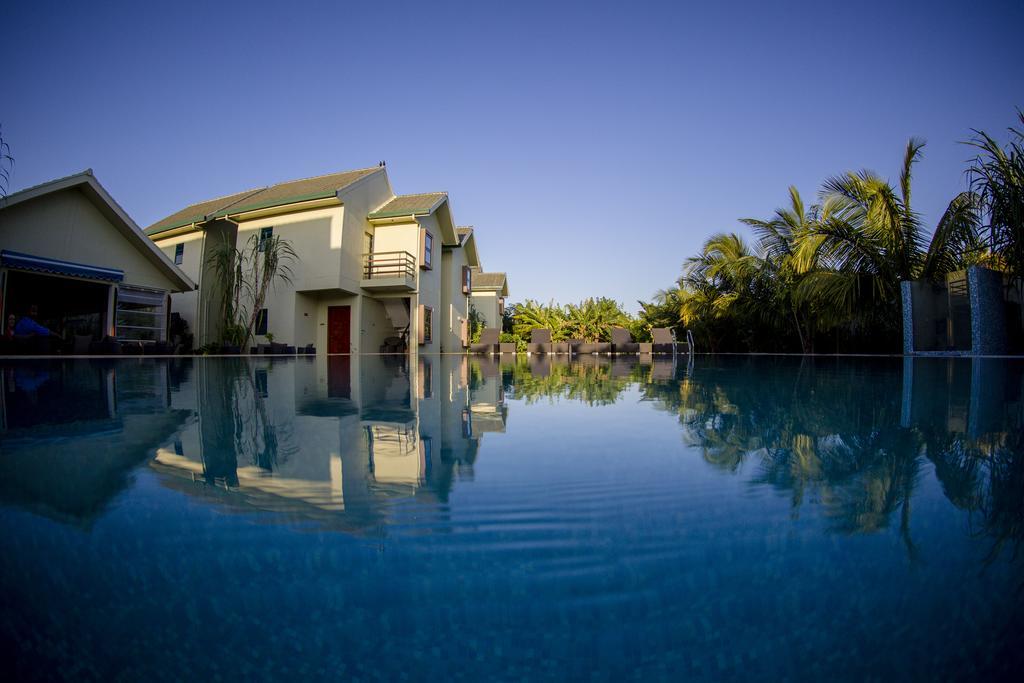 Pallazo Laamu Gan  Buitenkant foto